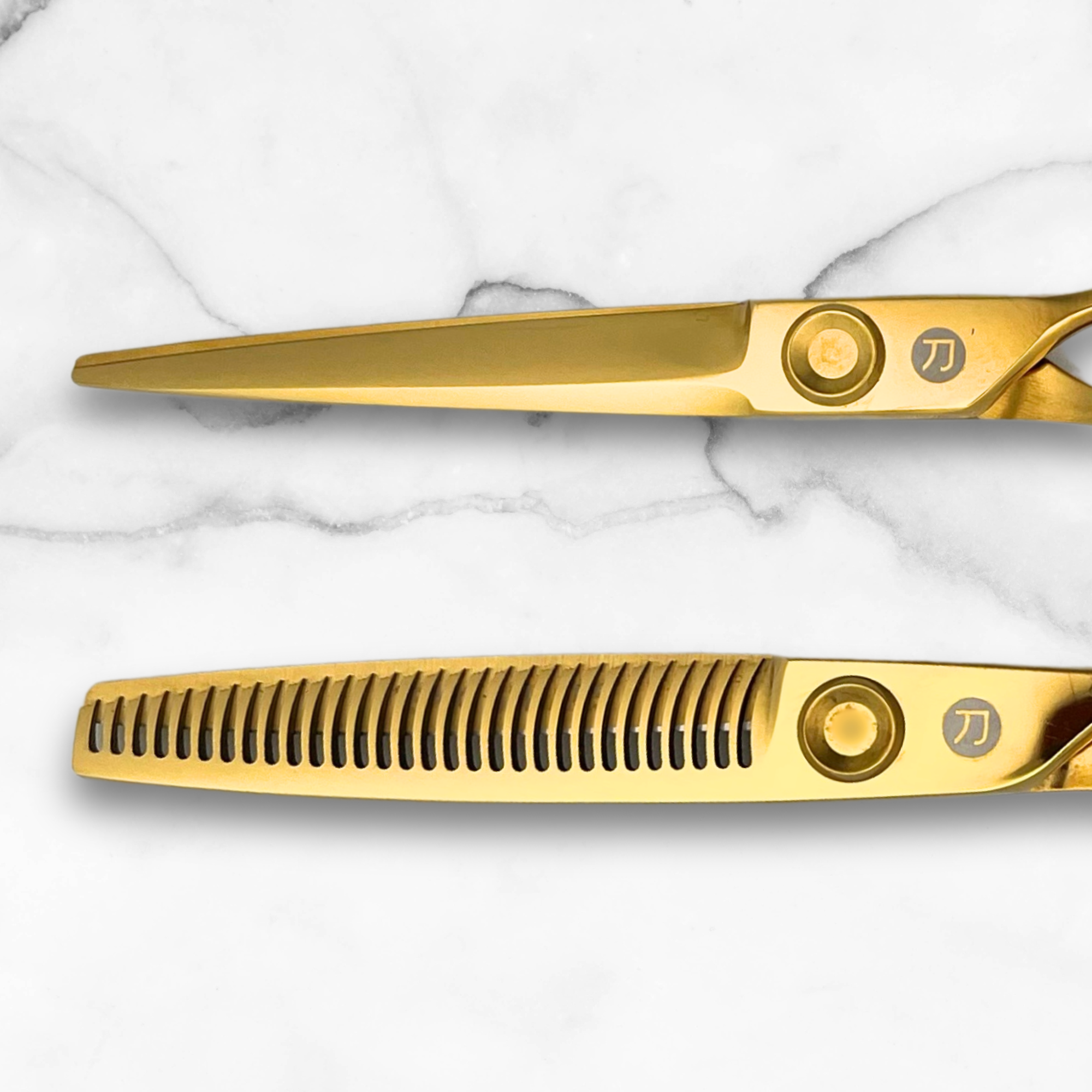 Ensemble de ciseaux à cheveux pivotants en or jaune de 6 pouces