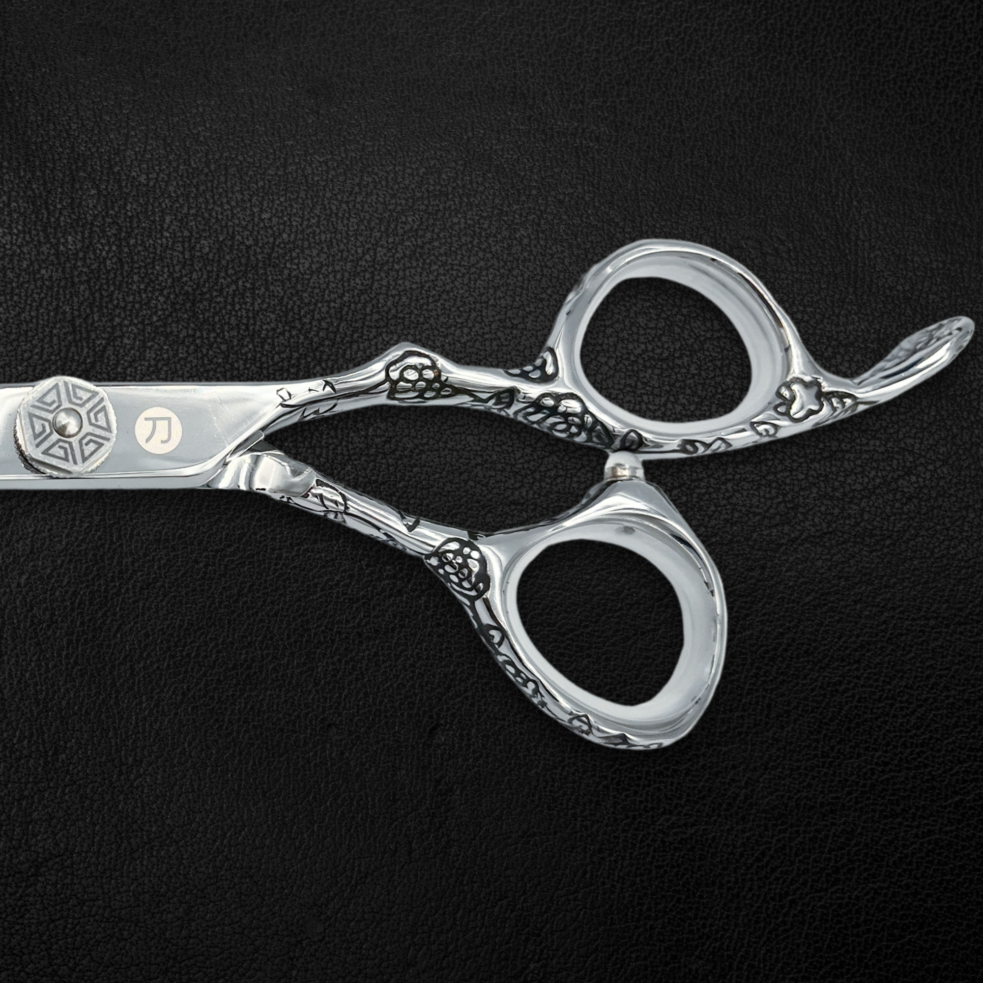 Saki Shears Kohana Engraved Steel Hair Shears Set (Hair Cutting and Thinning Shears)