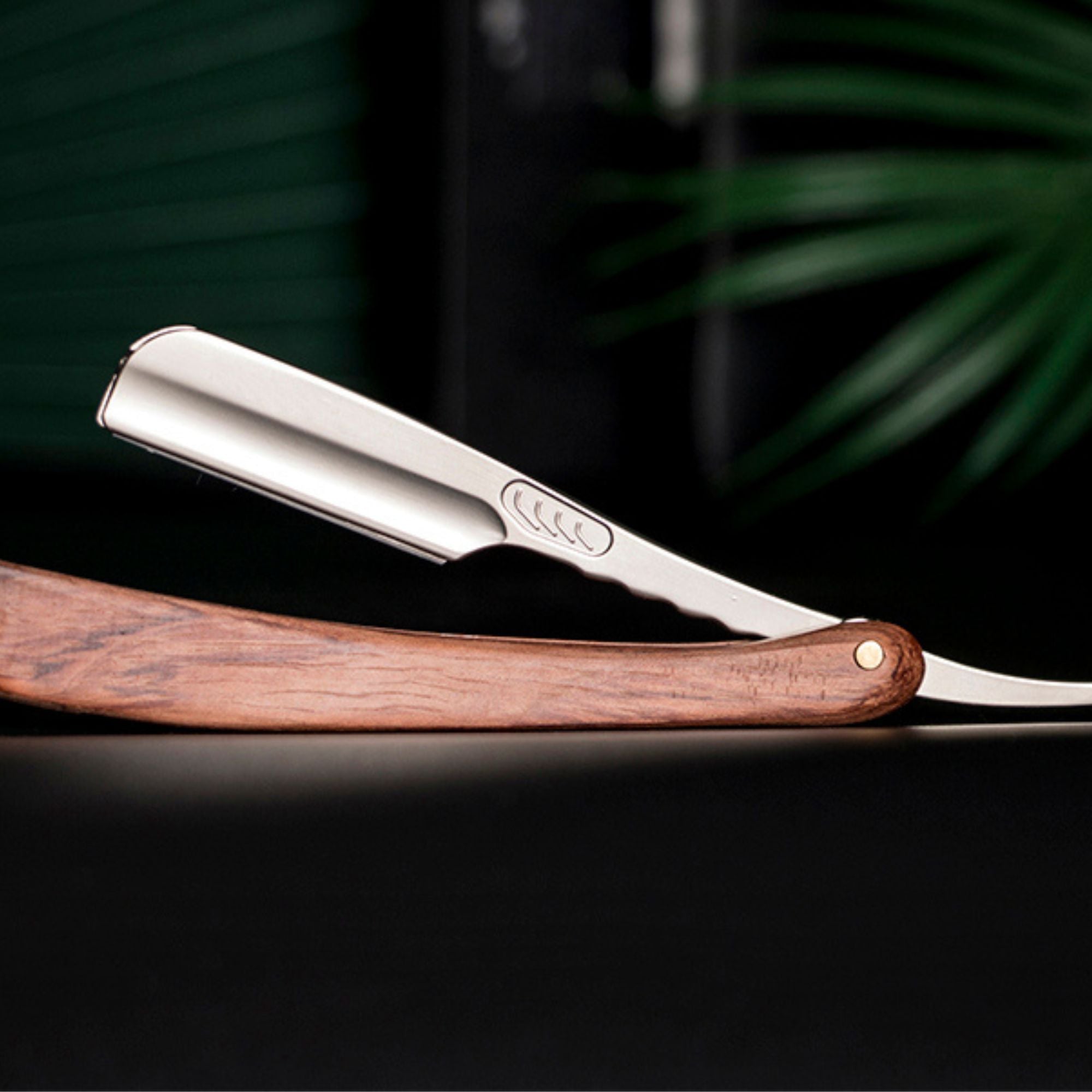 Straight Razor Natural Wood – Saki Shears